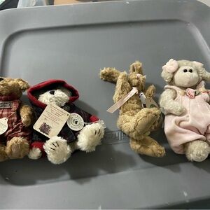 Lot of smaller Boyd Animals